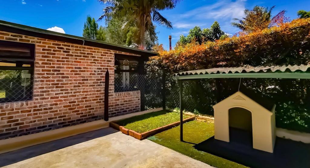 Casa en Llanogrande - 4 alcobas, 430 m² construidos — foto 3