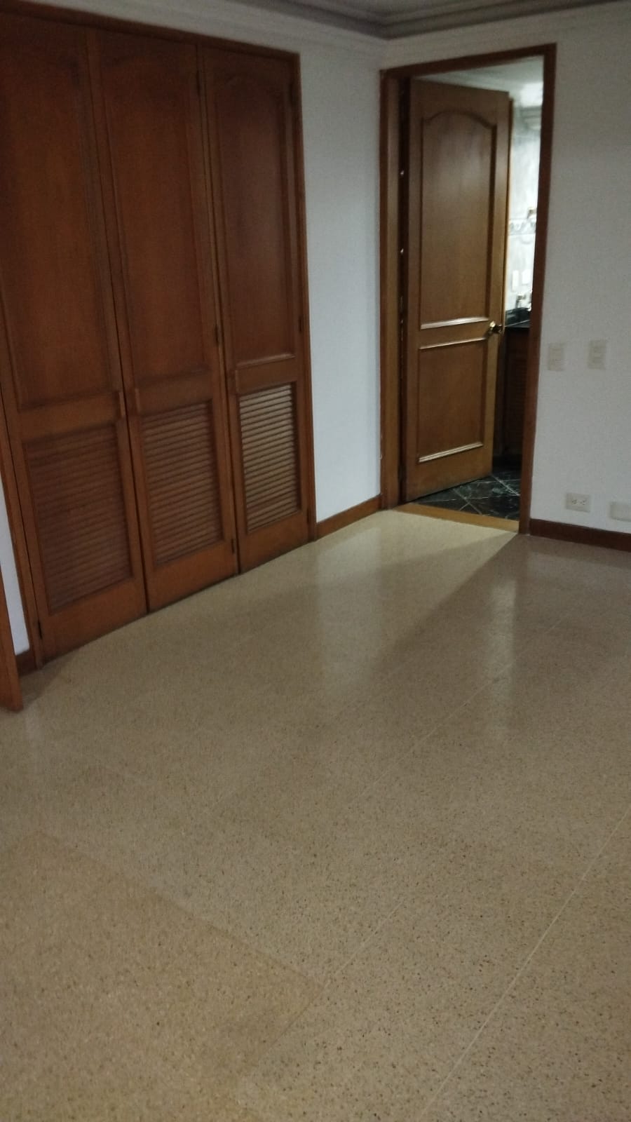 Apto Laureles extraordinario — foto 2